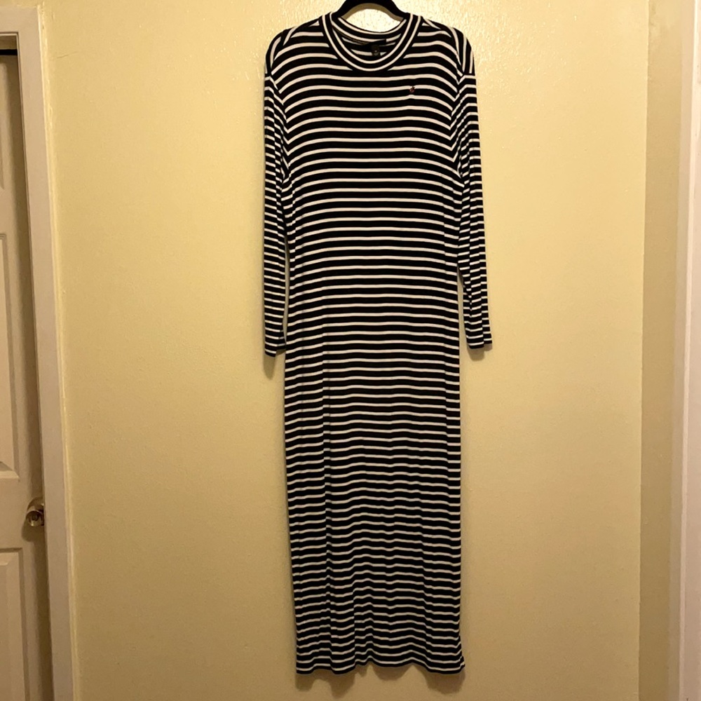 Mock Neck Figure Hugging Maxi Dress